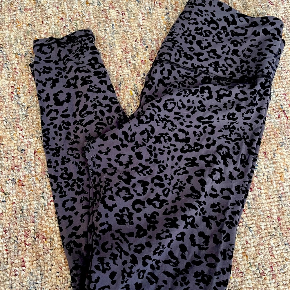 Athleta EUC leopard leggings cheetah